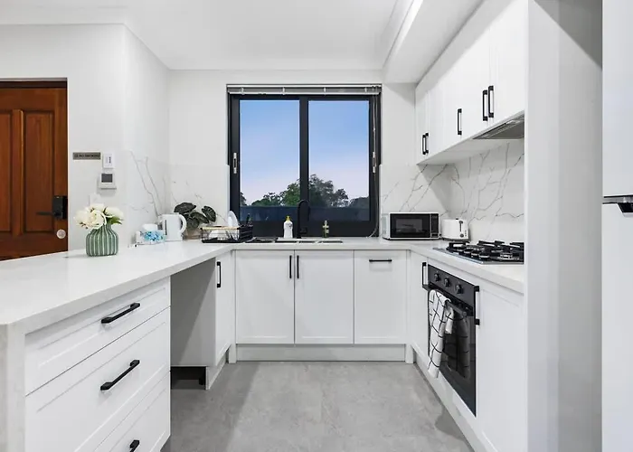 Professional Single 6 Walk To Curtin Uni Holiday home Naperville